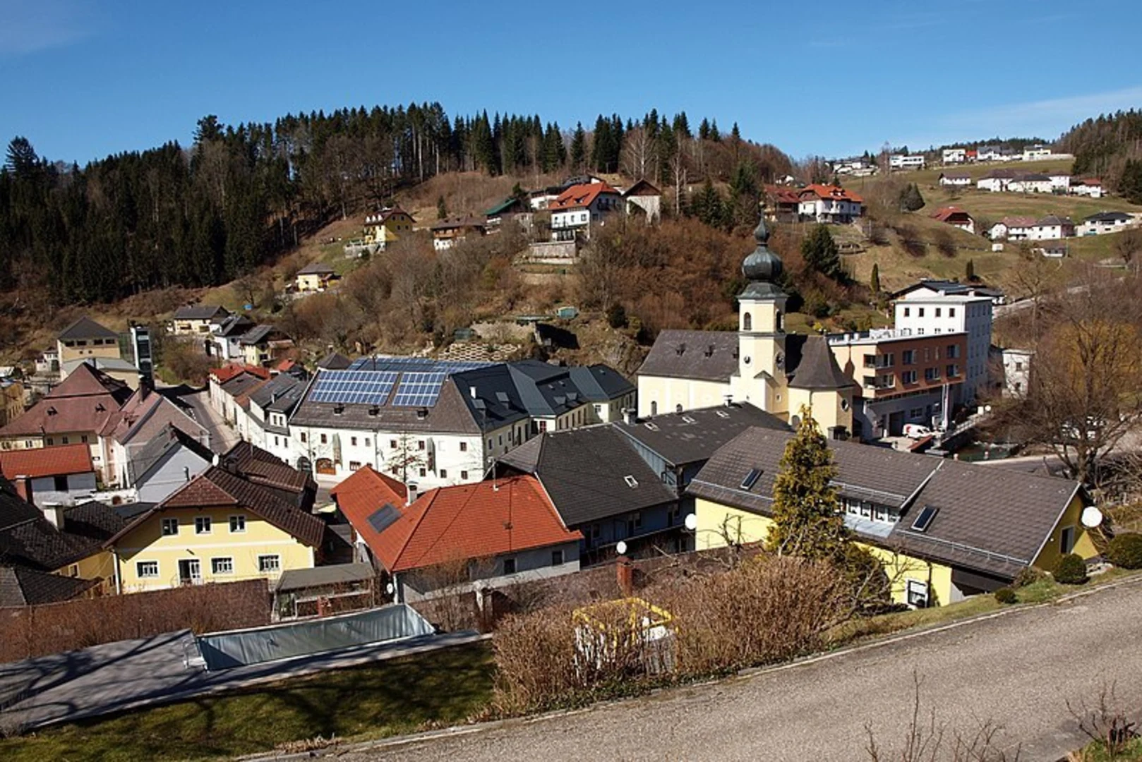 An image depicting the trail Helfenberg - Rohrbach-Berg and its surrounding area.
