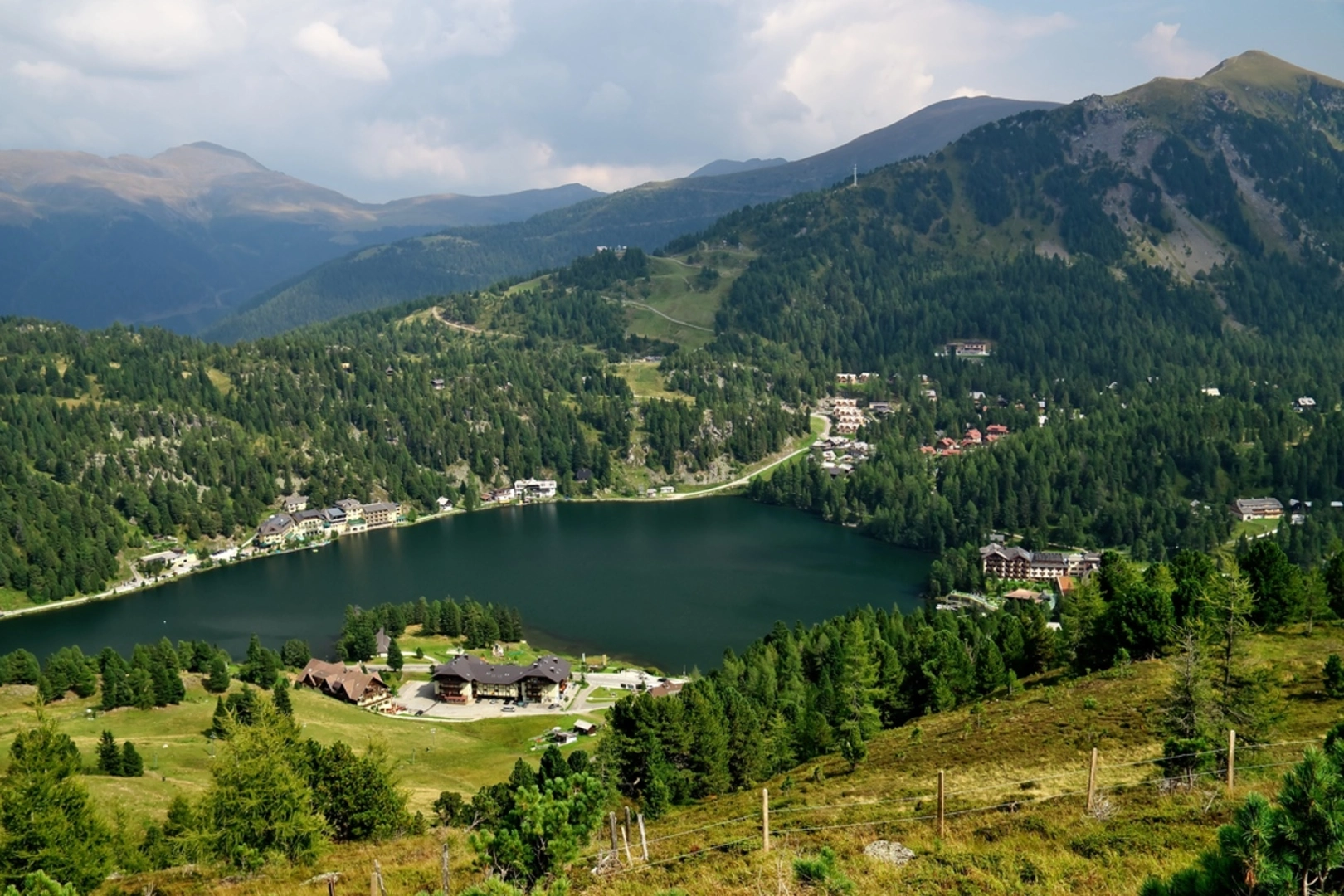 An image depicting the trail Rinsennock Loop Trail and its surrounding area.