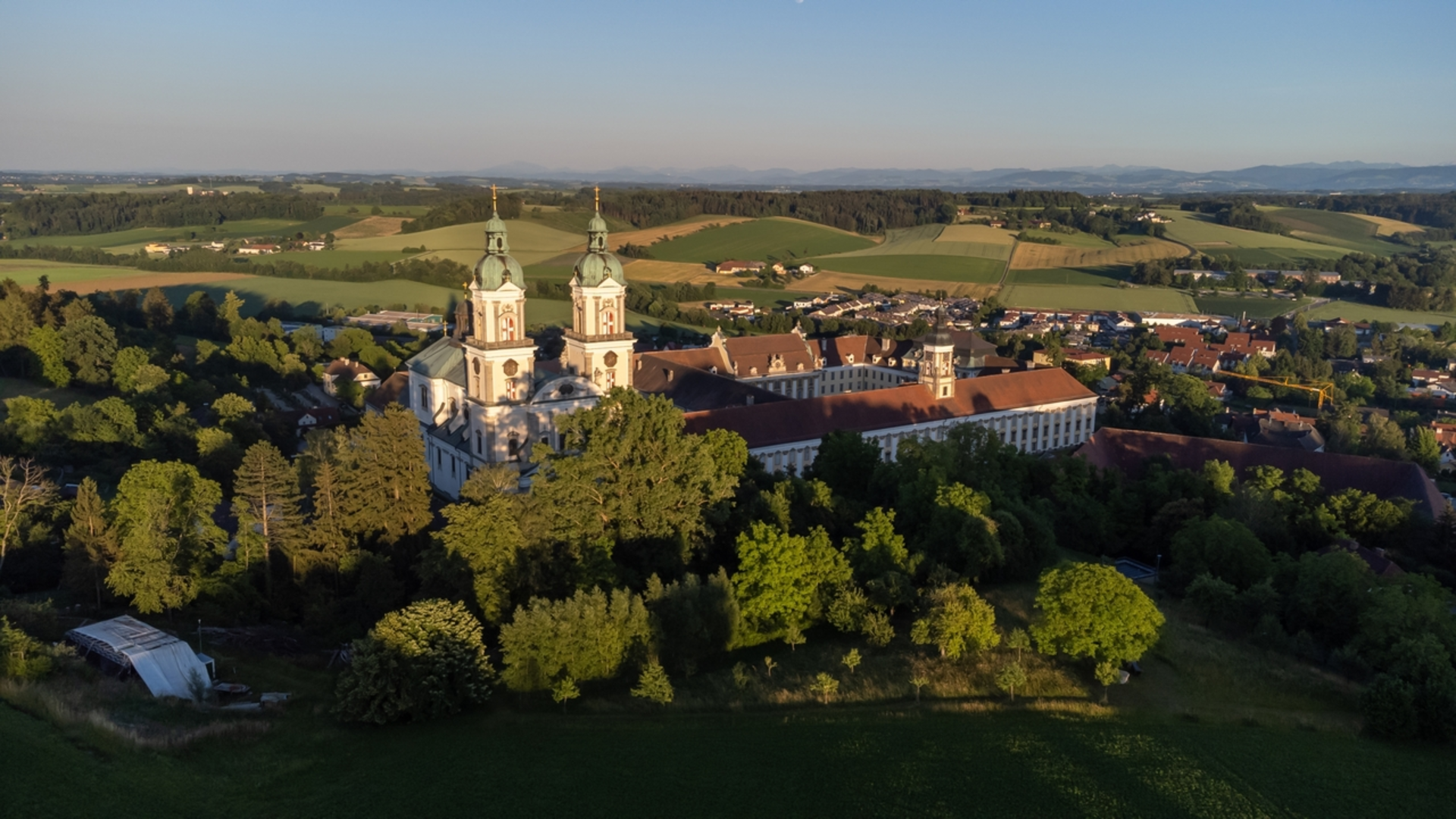An image depicting the trail St Florian - Mühlsteinweg Trail and its surrounding area.