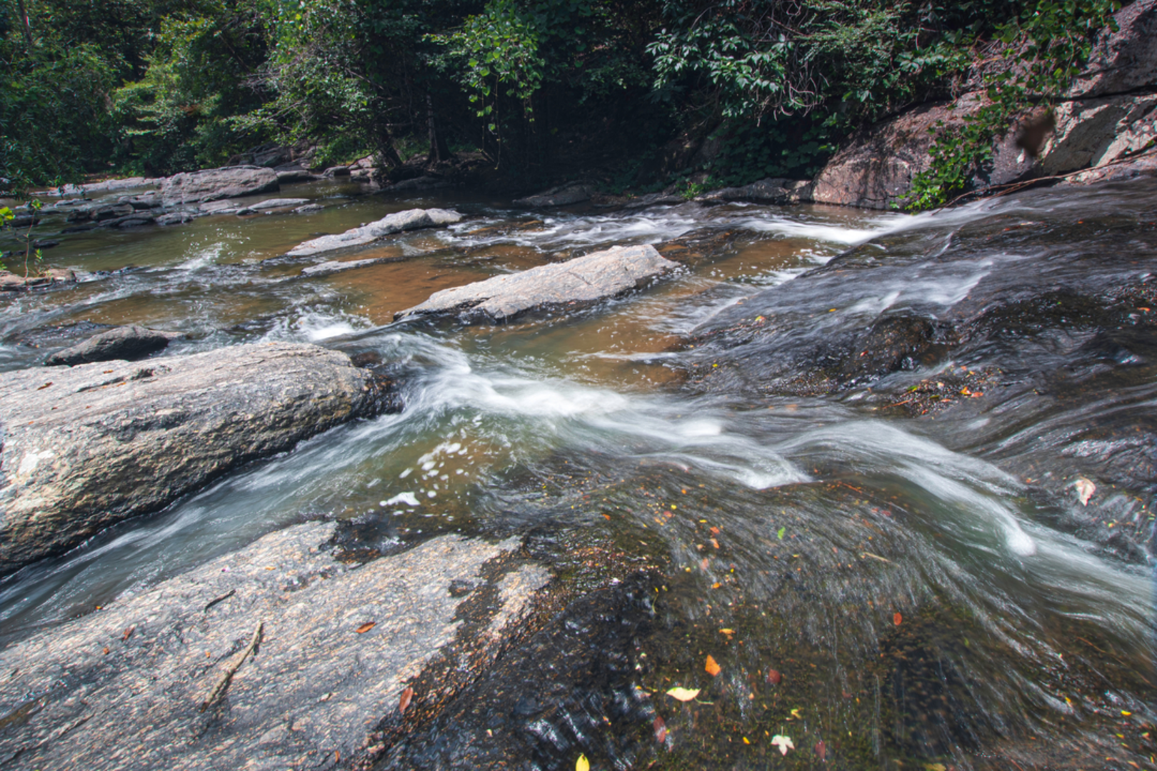 An image depicting the trail Deadmans Hill and Jordan River Pathway Loop and its surrounding area.