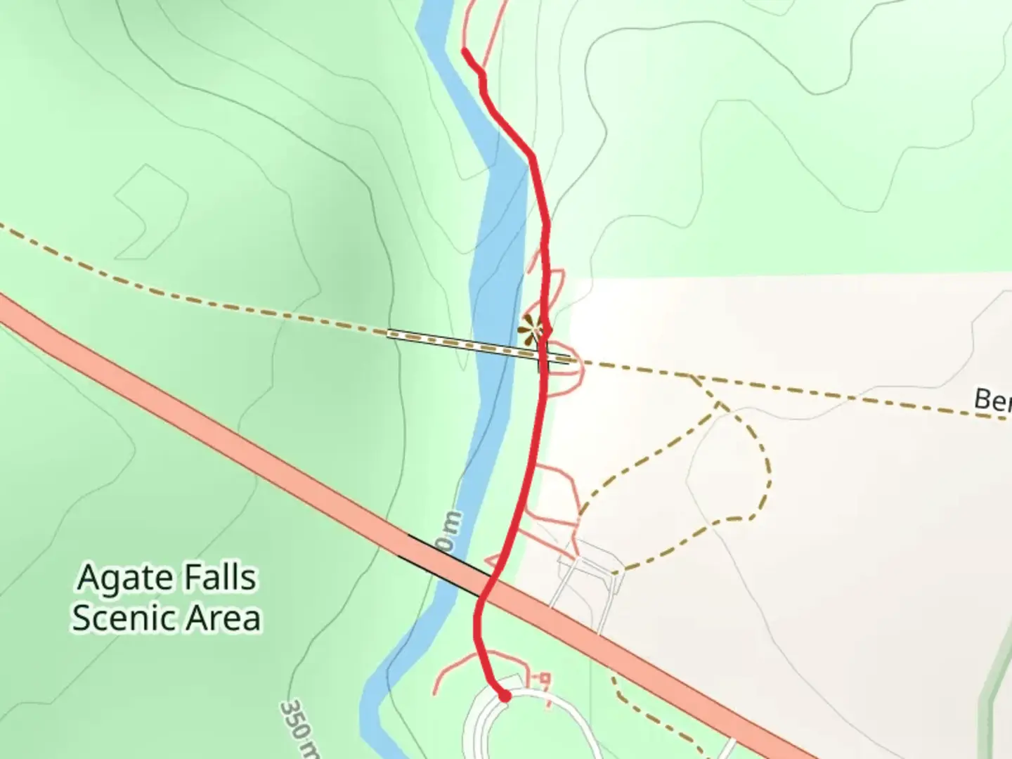 An image depicting the trail Agate Falls and its surrounding area.