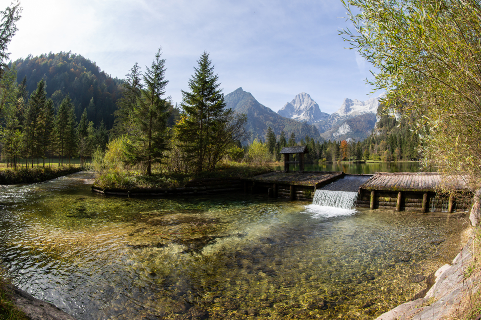 An image depicting the trail Totes Gebirge from Bad Ischl to Hinterstoder and its surrounding area.