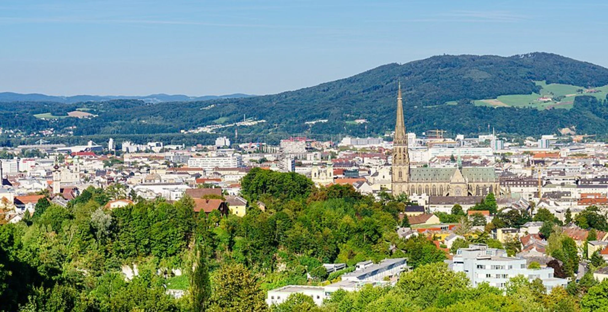 An image depicting the trail Linz - Pöstlingberg Town Hiking Trail and its surrounding area.