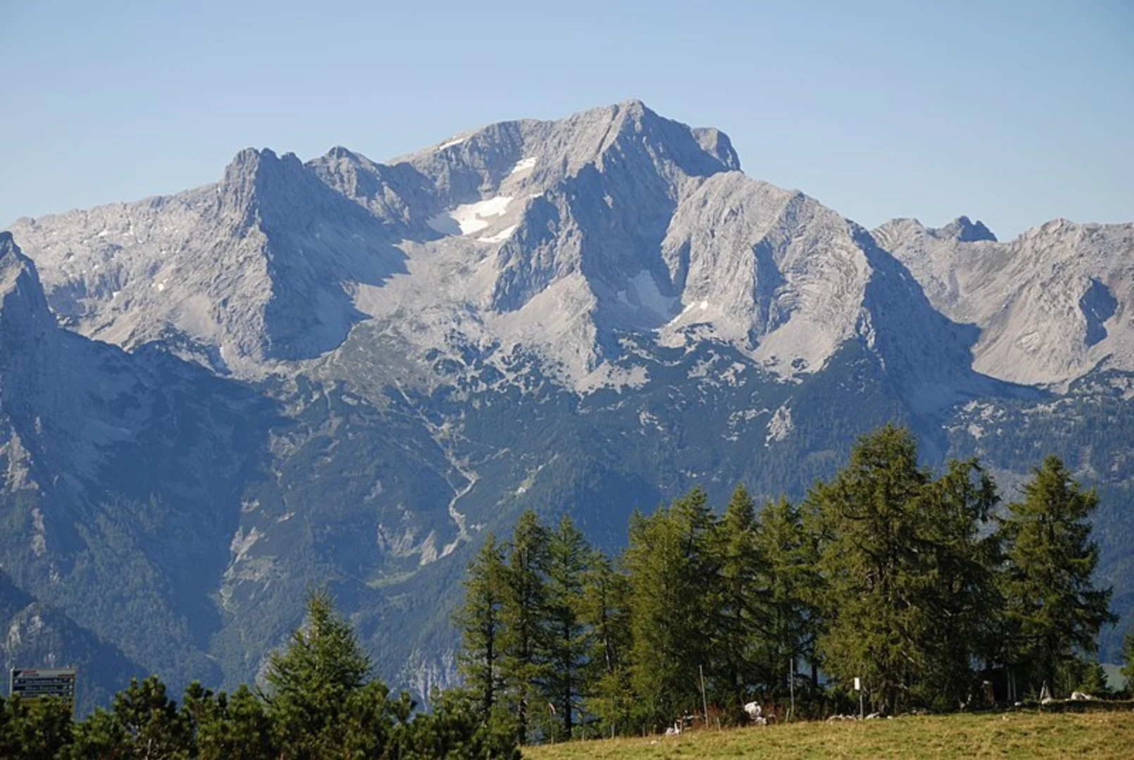 An image depicting the trail Großer Priel and its surrounding area.
