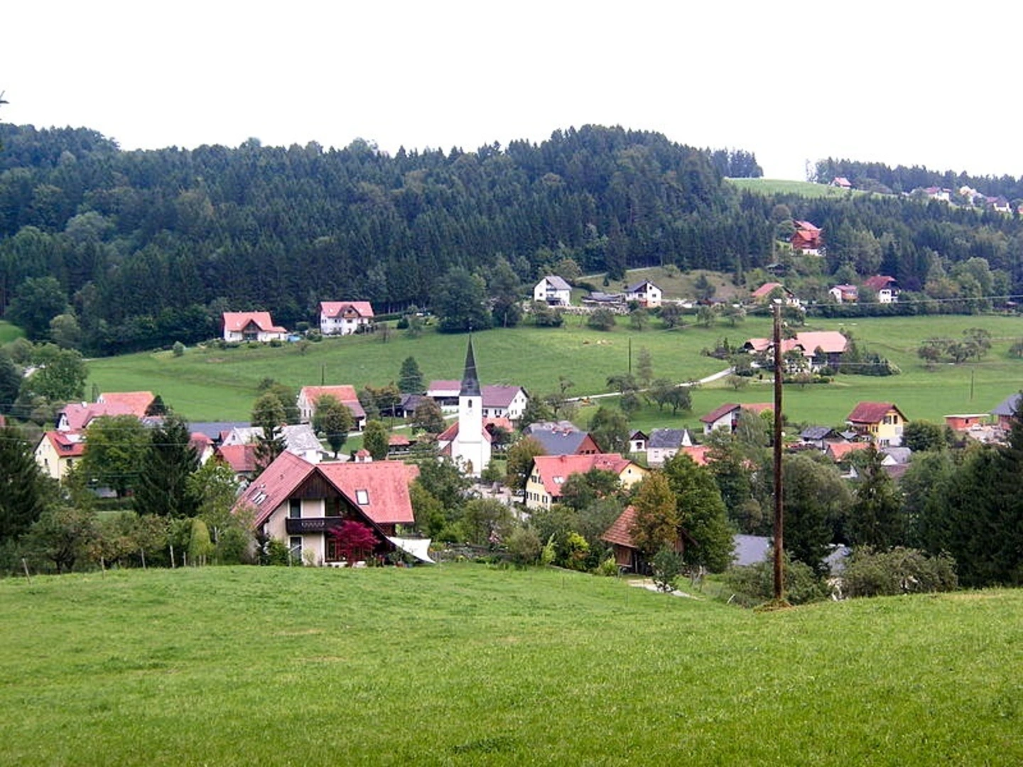 An image depicting the trail St Pankrazen Pilgrimage Site from Stiwoll and its surrounding area.