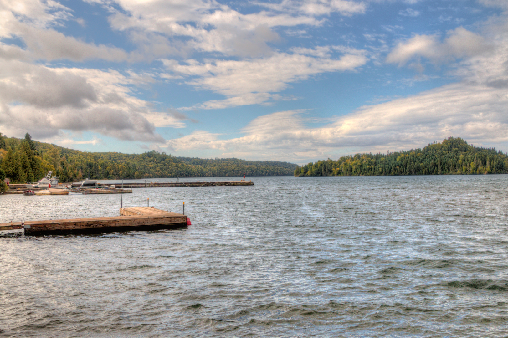 An image depicting the trail Greenstone Ridge Trail and its surrounding area.