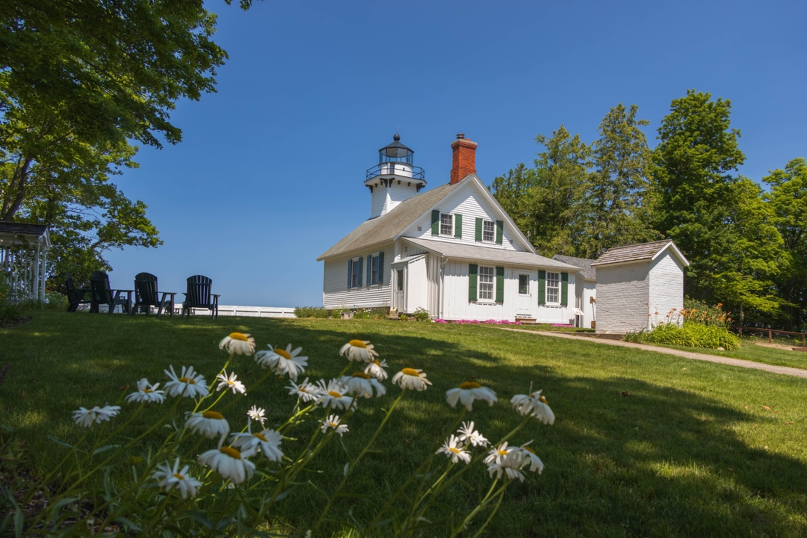 An image depicting the trail Old Mission Point Lighthouse and its surrounding area.