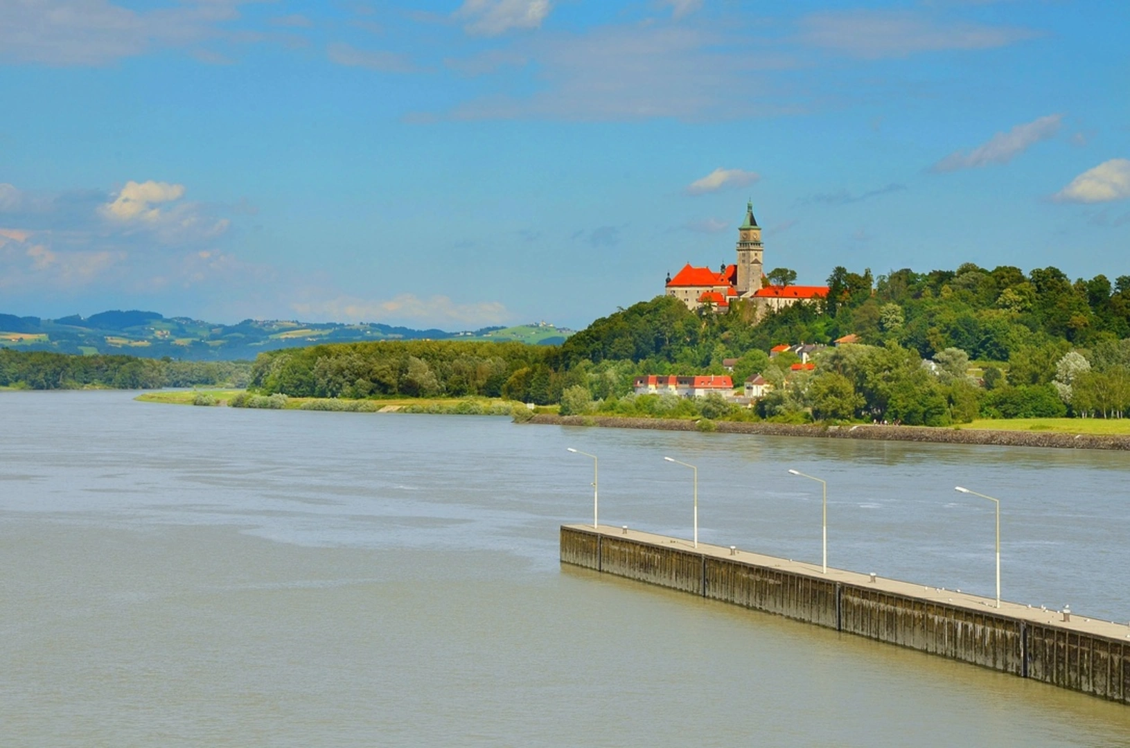 An image depicting the trail Abandoned Danube Trail and its surrounding area.